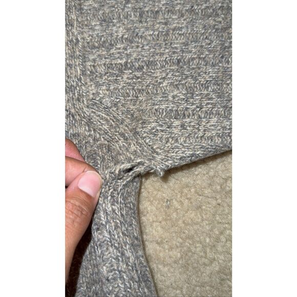 Turtle Neck Women’s Sweater - Picture 5 of 8